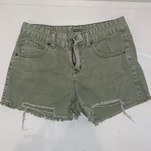 BDG army green jean shorts size 26
